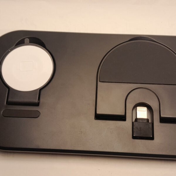 3 IN 1 WIRELESS CHARGING DOCK STATION A32 (BLACK)